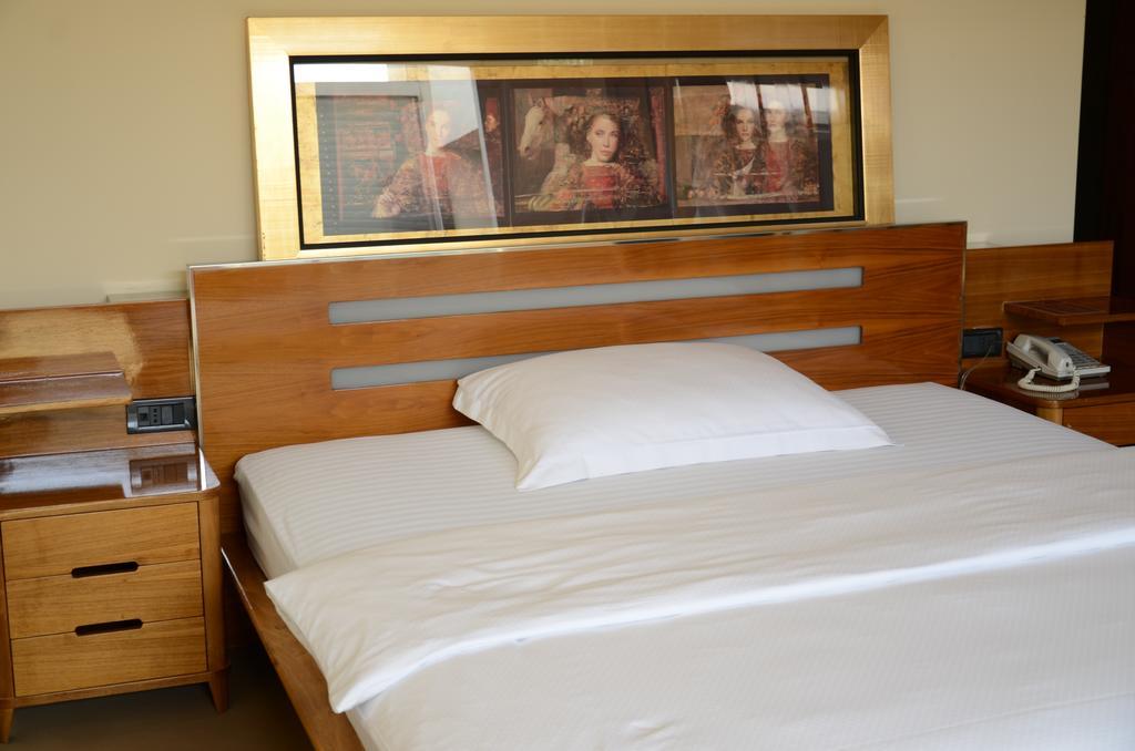 Hotel By Gastroid Ilidža Dış mekan fotoğraf