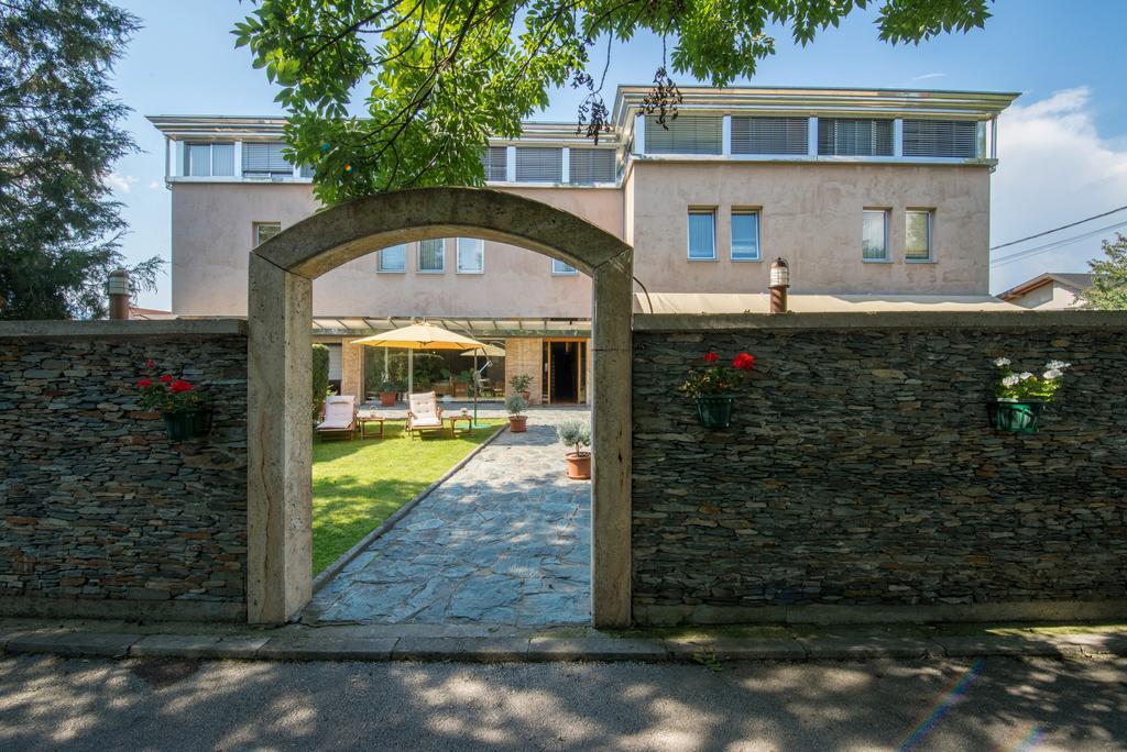 Hotel By Gastroid Ilidža Dış mekan fotoğraf