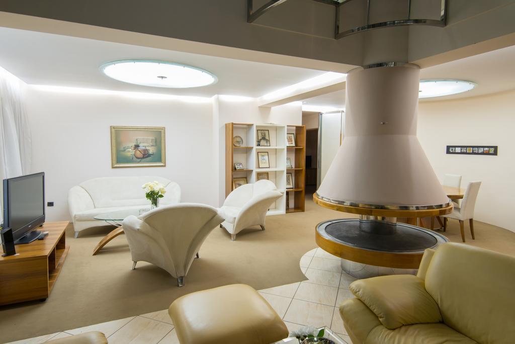 Hotel By Gastroid Ilidža Oda fotoğraf